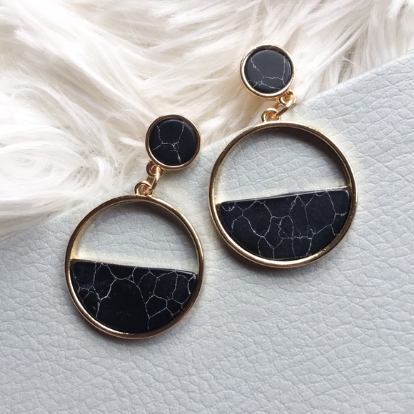 Jewelry - NWOT Geometric Marble & Gold Tone Drop Earrings